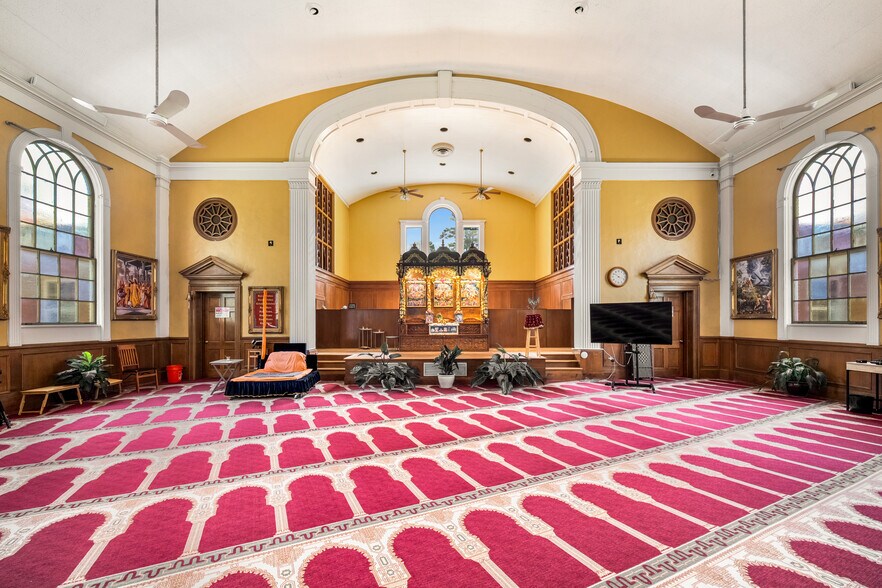 More Photos Of 1776 Sylvan Rd SW, Atlanta Religious Facility For Sale