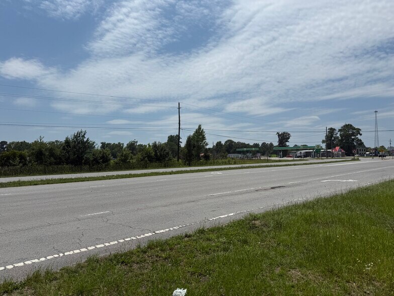 More Photos Of 5238 US Highway 264 W, Washington Land For Sale