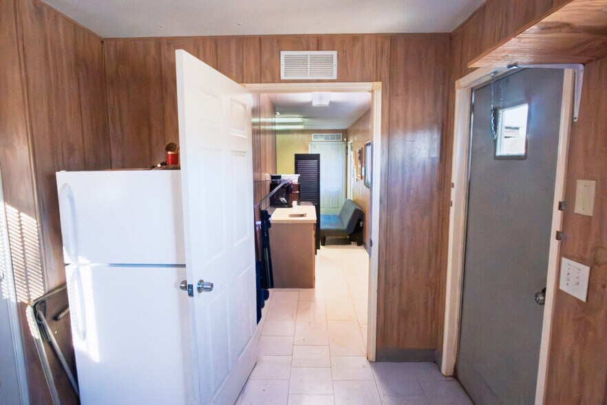 More Photos Of 207 Manley Dr, Anderson Office Residential For Sale