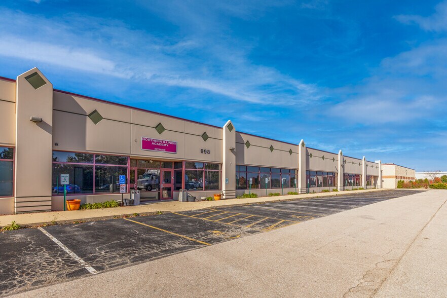 More Photos Of 998 Corporate Blvd, Aurora Office For Lease