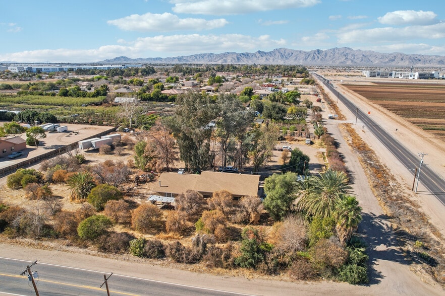 More Photos Of 15901 W Northern Ave, Litchfield Park General Retail For Sale