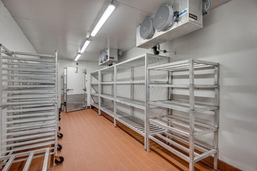 More Photos Of 2470 Gum Branch Rd, Jacksonville Restaurant For Sale