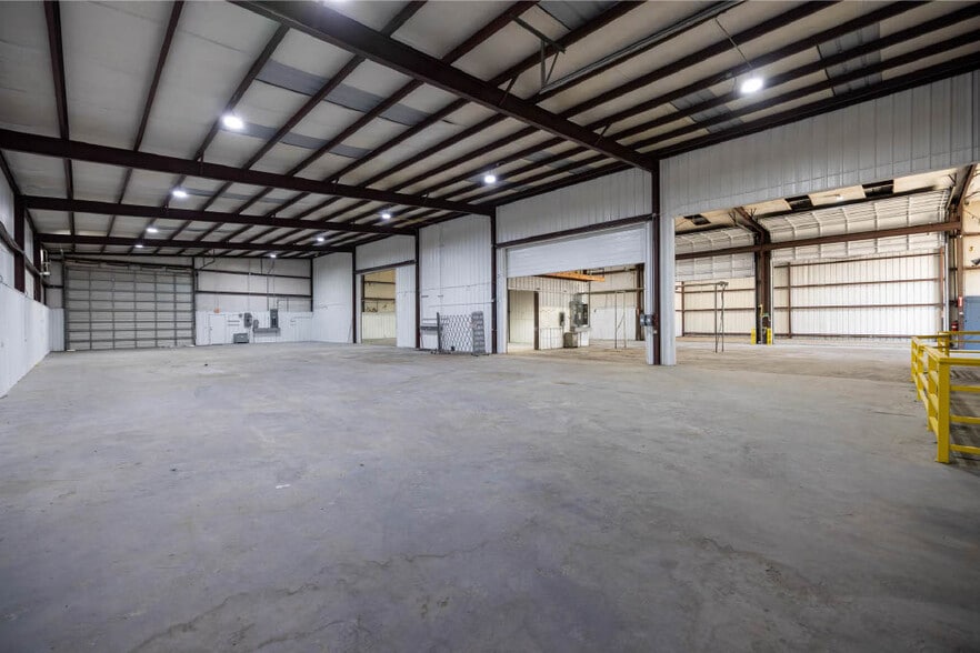 More Photos Of 23609 W Hardy Rd, Spring Warehouse For Sale