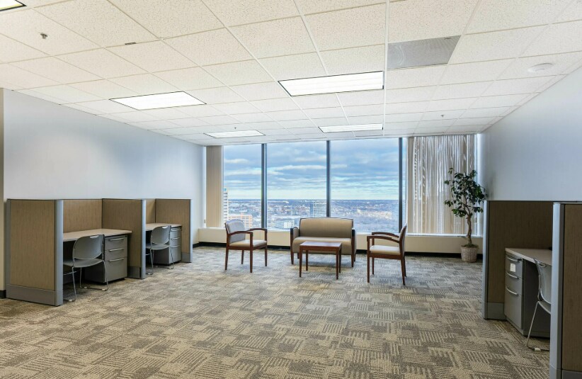 More Photos Of 600 Renaissance Ctr, Detroit Office For Lease