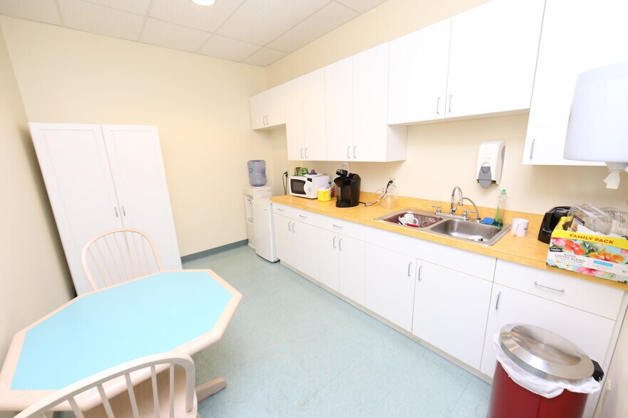 More Photos Of 231 Commerce Dr, Fall River Warehouse For Sale