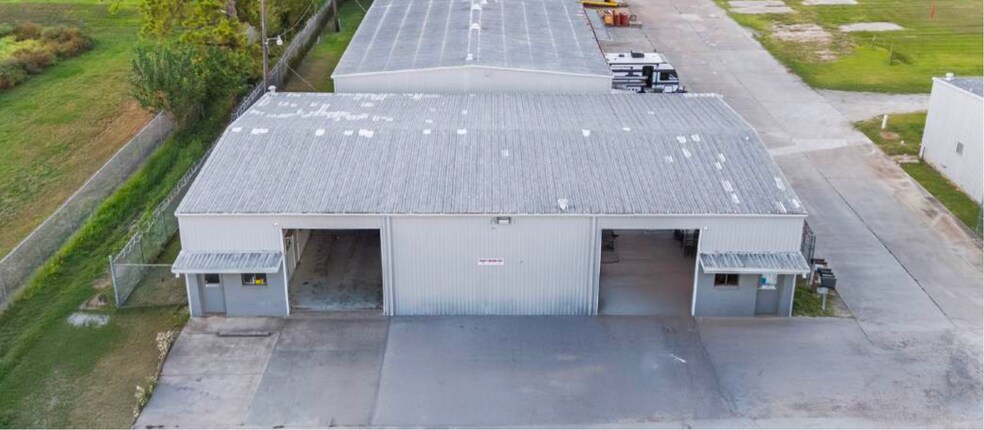 Primary Photo Of 10803 Paulus Dr, Houston Warehouse For Lease