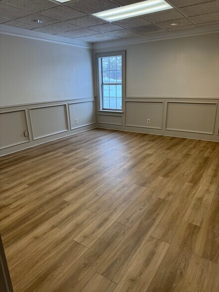 More Photos Of 10550 Marty St, Overland Park Coworking Space