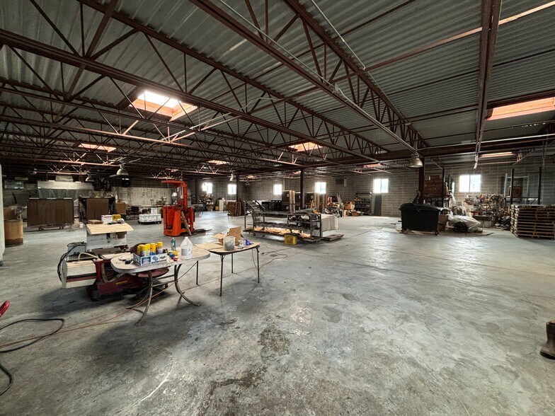 More Photos Of 2826 Southwest Blvd, Kansas City Warehouse For Sale