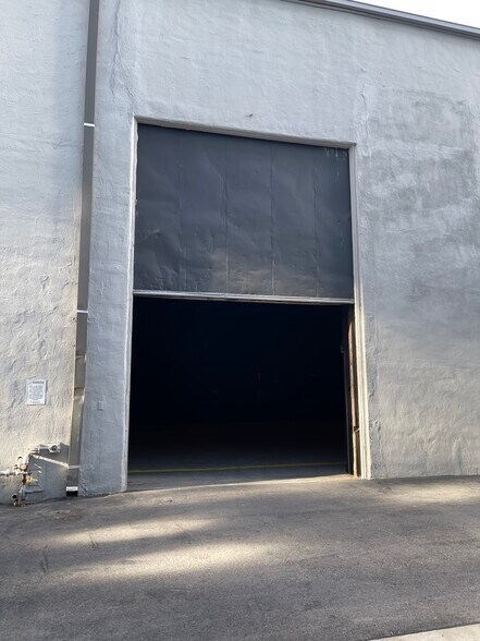 More Photos Of 1041 N Formosa Ave, West Hollywood Unknown For Lease