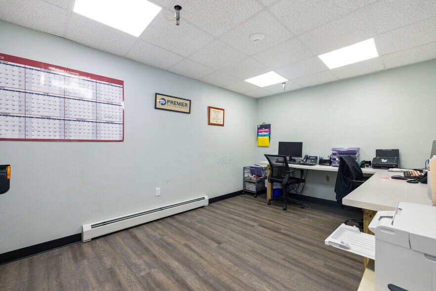 More Photos Of 500 New Hempstead Rd, New City Medical For Sale