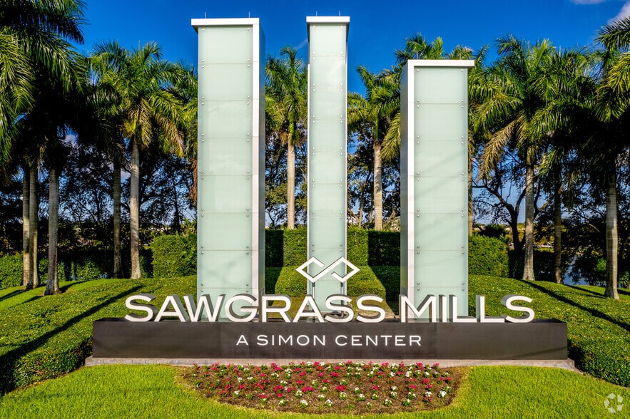 More Photos Of 12801 W Sunrise Blvd, Sunrise General Retail For Sale