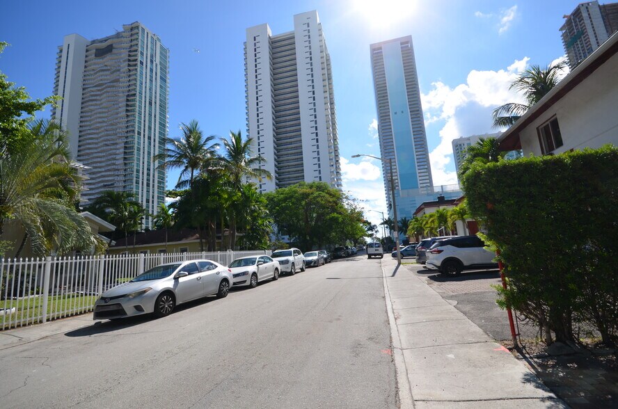 More Photos Of 334 NE 26th Ter, Miami Specialty For Sale