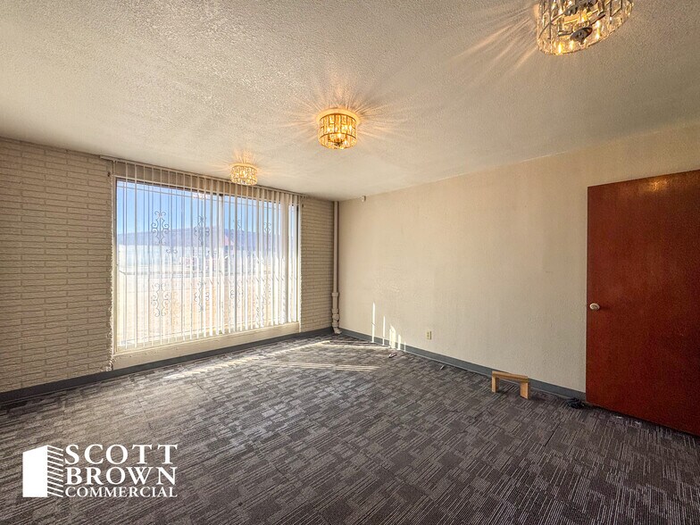 More Photos Of 3121 National Cir, Garland Distribution For Sale
