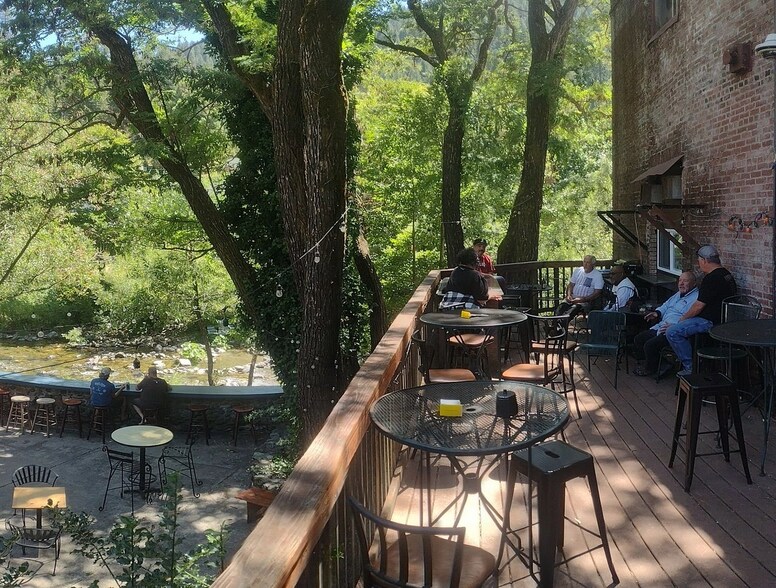 More Photos Of 101 Commercial St, Downieville Bar For Sale