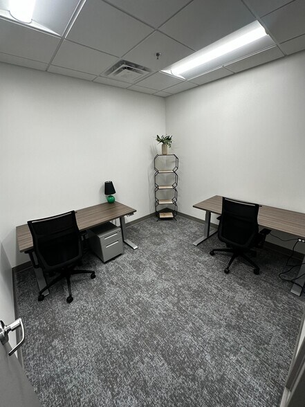 More Photos Of 214 Overlook Cir, Brentwood Office For Sale