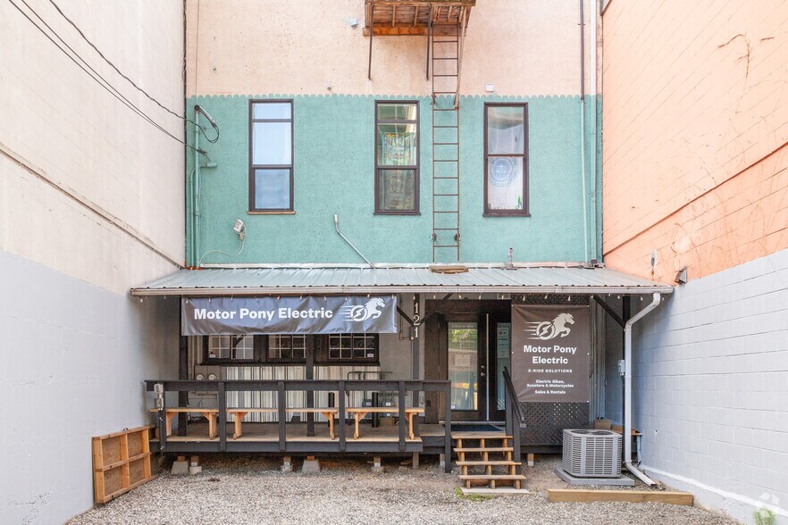 More Photos Of 121 1st St, North Vancouver Health Club For Lease