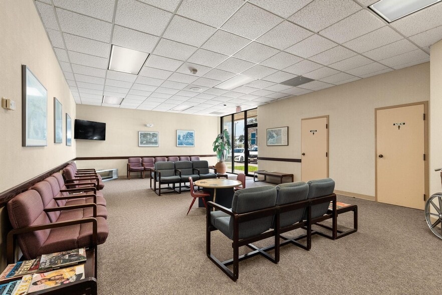 More Photos Of 110 E Savannah Ave, McAllen Medical For Sale