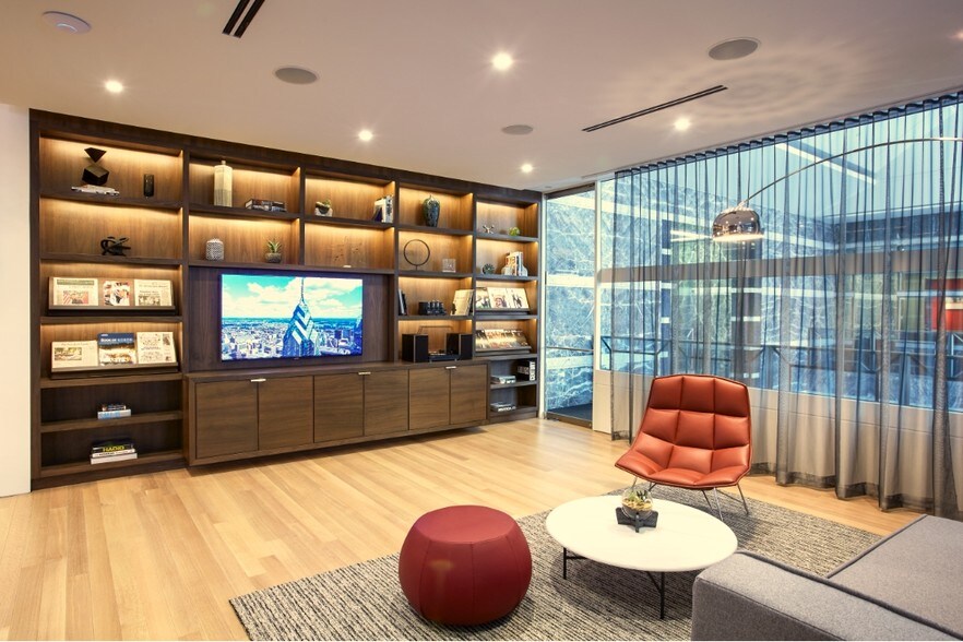 More Photos Of 1650 Market St, Philadelphia Coworking Space