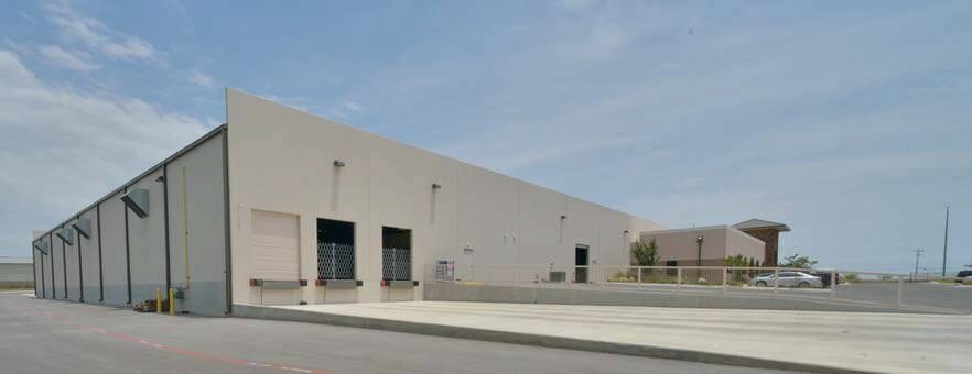 More Photos Of 1648 N Lake Pass, Universal City Warehouse For Sale