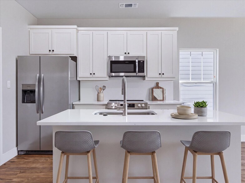 More Photos Of 1306 Country Rd, Whitesboro Apartments For Sale