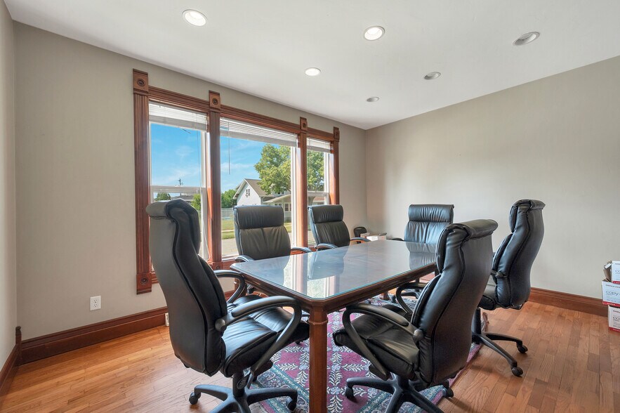 More Photos Of 125 S Quincy St, Green Bay Office For Sale