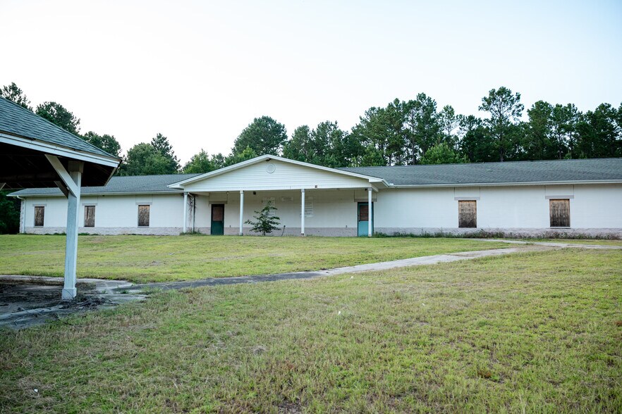 More Photos Of 626 Old River Rd, Sylvania Manufacturing For Sale