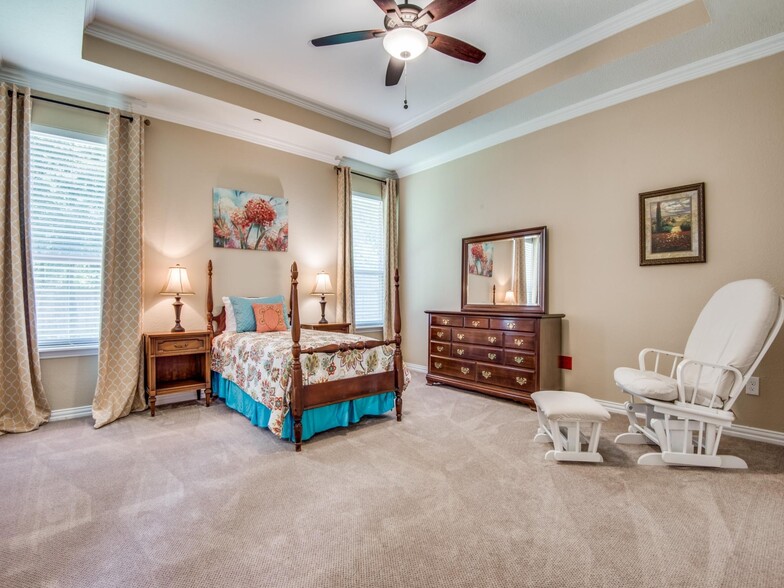 More Photos Of 355 Hillbend Dr, Keller Assisted Living For Sale