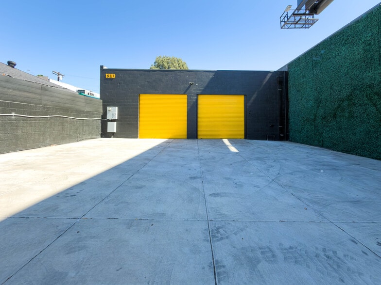 More Photos Of 1318 N Highland Ave, Los Angeles Auto Repair For Lease