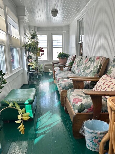 More Photos Of 314 Jefferson Ave, Clifton Forge Hospitality For Sale