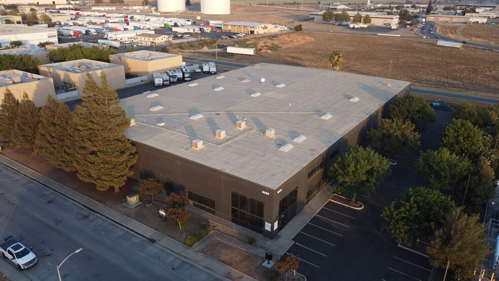 More Photos Of 9068 Elkmont Dr, Elk Grove Warehouse For Sale