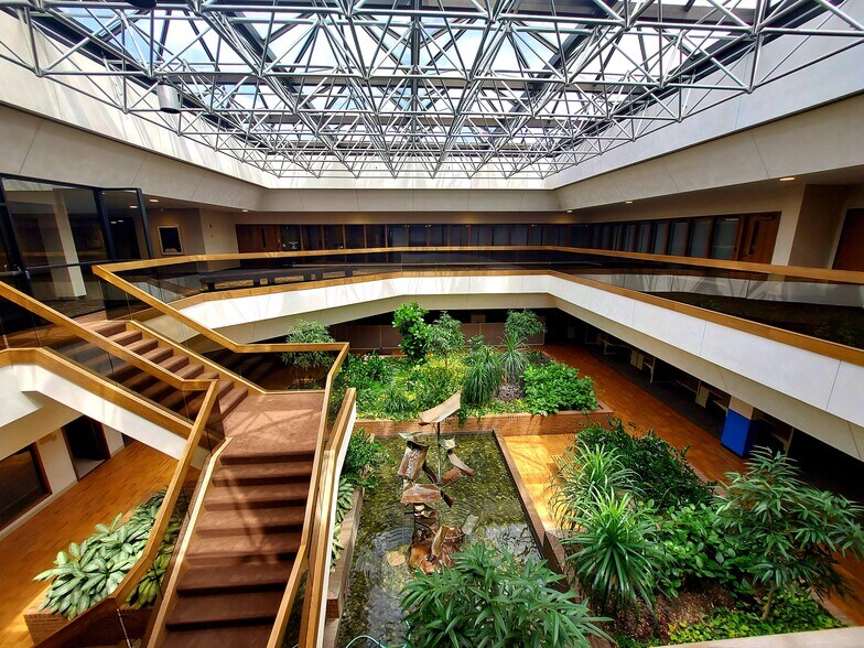 More Photos Of 1800 Westwood Center Blvd, Wausau Office For Sale