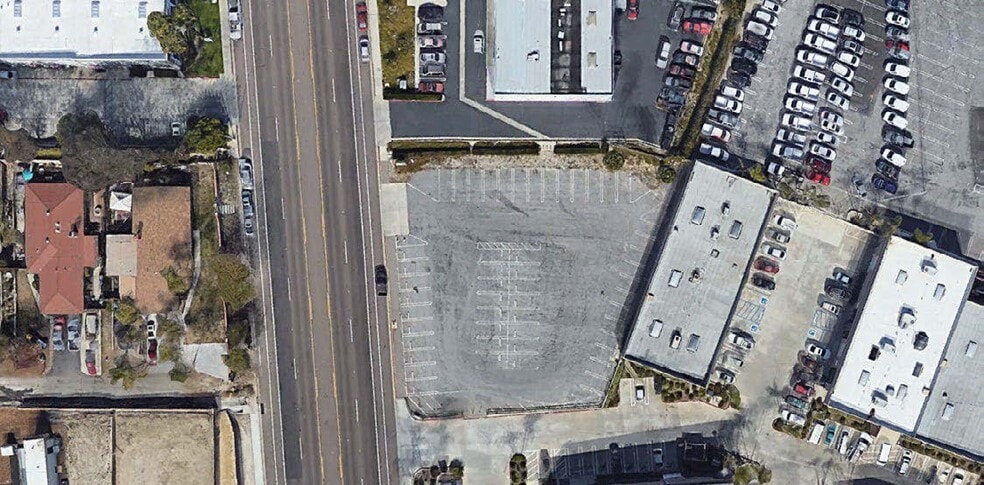 More Photos Of N Melrose Dr, Vista Land For Lease