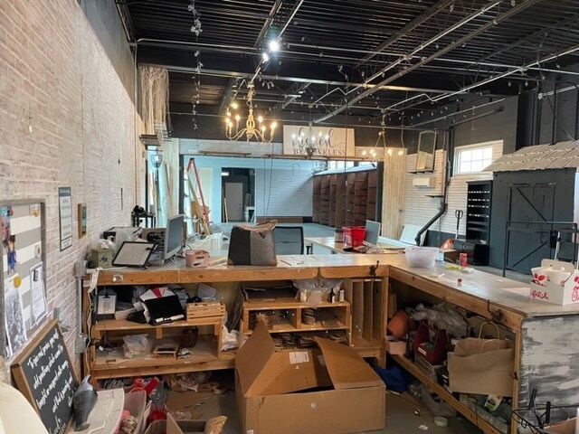 More Photos Of 116 W Bankhead Hwy, Villa Rica Storefront Retail Office For Sale