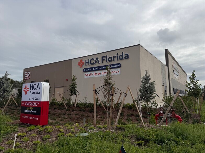More Photos Of 14100 SW 288th St, Homestead General Retail For Lease