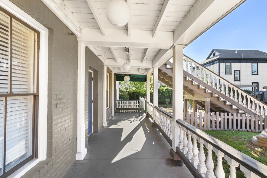 More Photos Of 1111-1123 D St, Sacramento Specialty For Sale