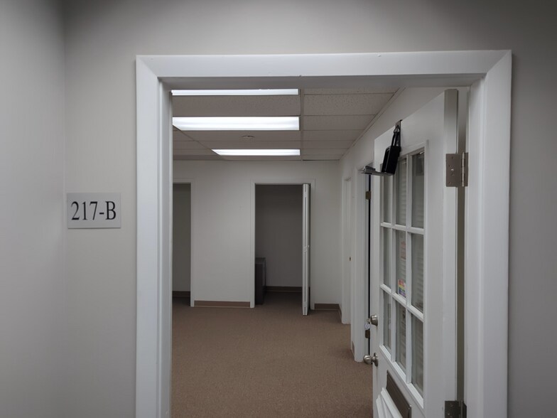 More Photos Of 7501 N University St, Peoria General Retail For Lease