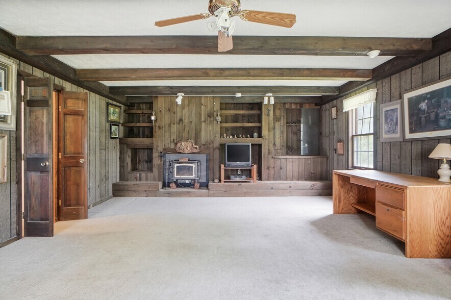 More Photos Of 2996 Millville Shandon Rd, Hamilton Specialty For Sale