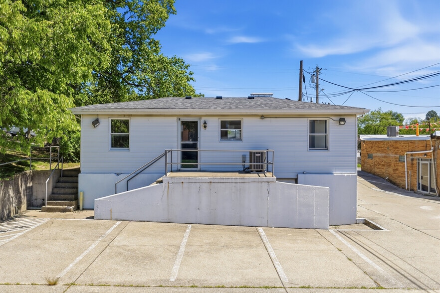 More Photos Of 10 Youell St, Florence Medical For Sale