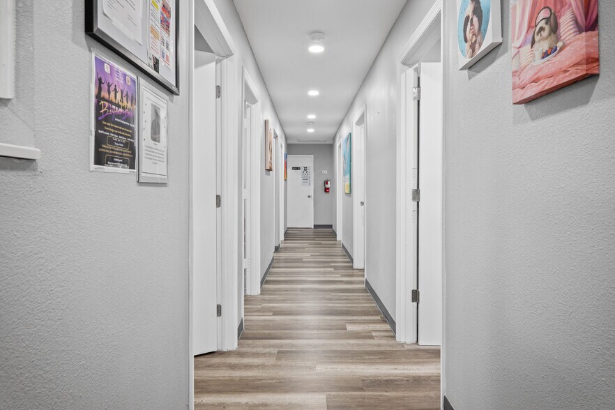 More Photos Of 7008 Jason Dr, Zephyrhills Medical For Sale