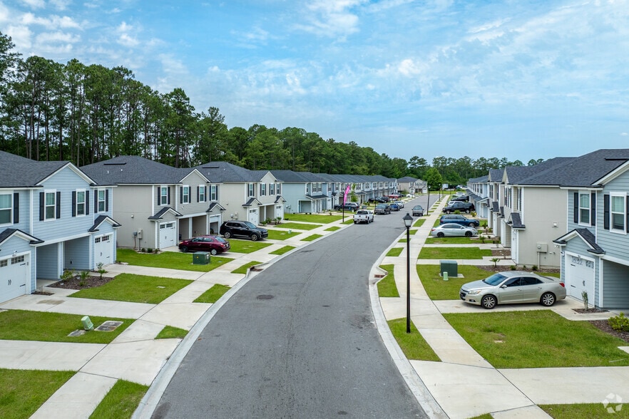 More Photos Of 9805 Trout Tides Blvd, Jacksonville Apartments For Sale