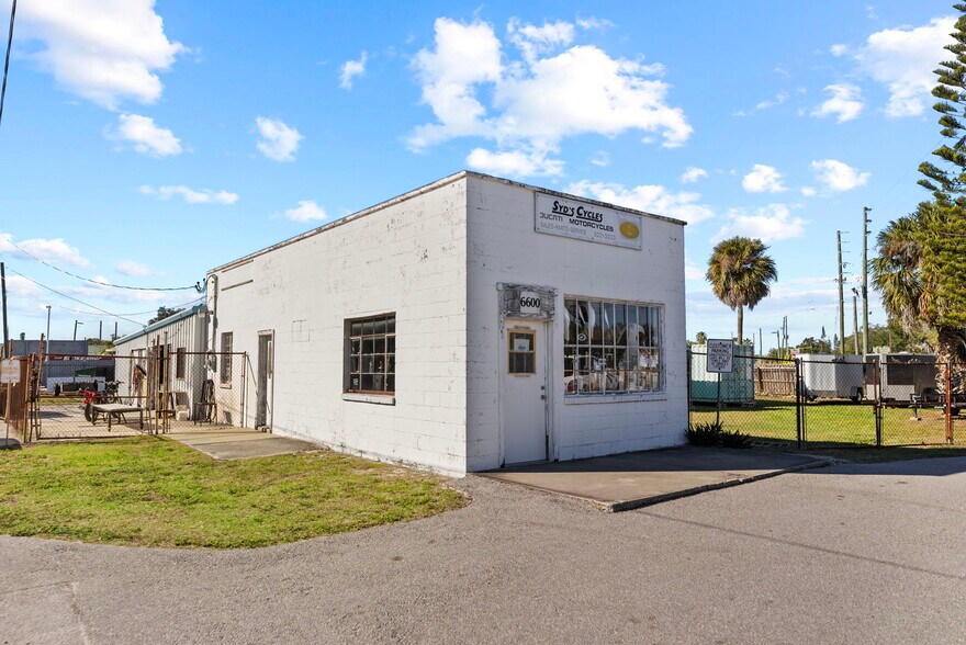 Primary Photo Of 6600 Haines Rd N, Saint Petersburg Auto Repair For Sale