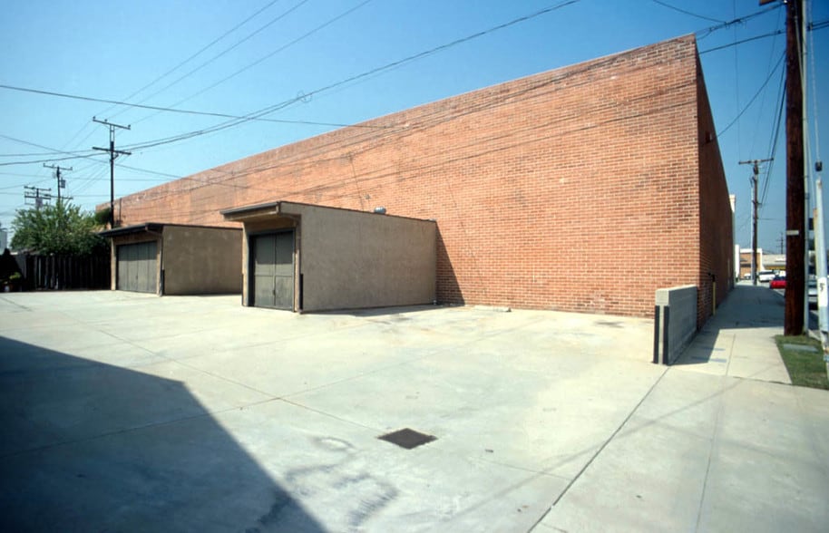 More Photos Of 704-712 W Las Tunas Dr, San Gabriel Unknown For Lease