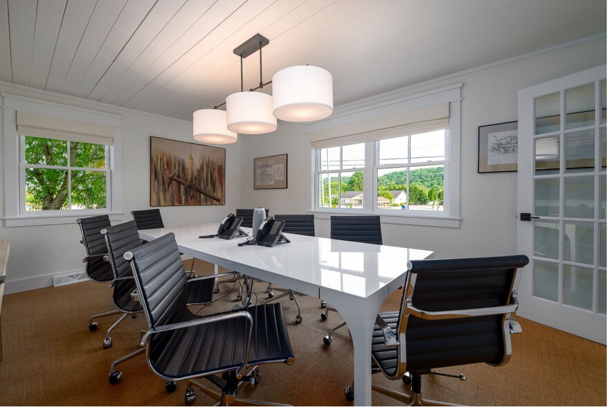 3750 Teays Valley Rd, Hurricane, WV 25526 Office For Sale