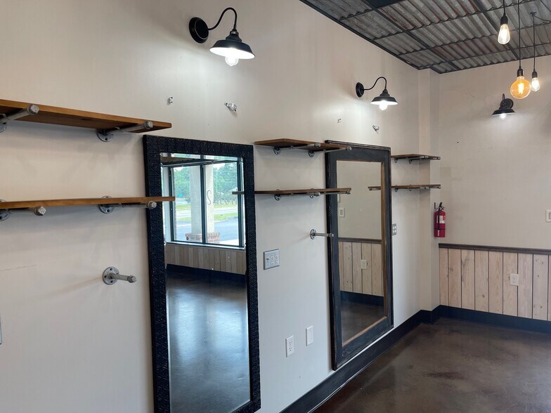 More Photos Of 4582 Cumberland Rd, Fayetteville Freestanding For Lease