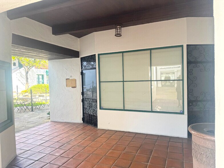 More Photos Of 22 El Paseo, Santa Barbara Office For Lease