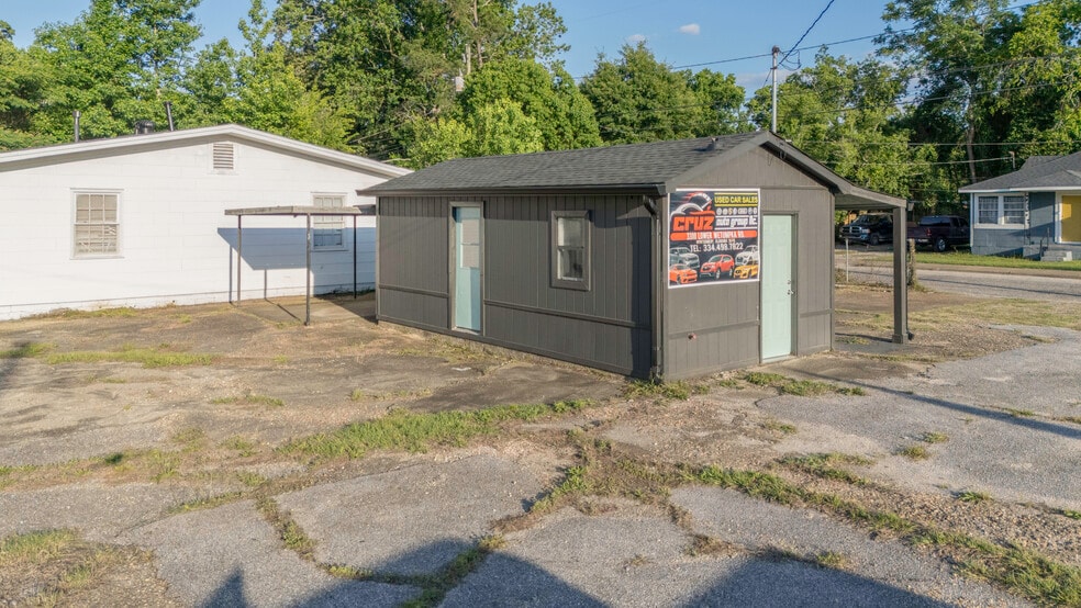 Primary Photo Of 3300 Lower Wetumpka Rd, Montgomery Office Residential For Sale