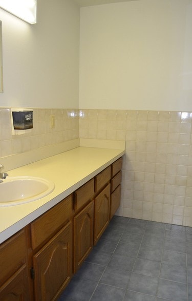 More Photos Of 820 S White Horse Pike, Hammonton Medical For Lease