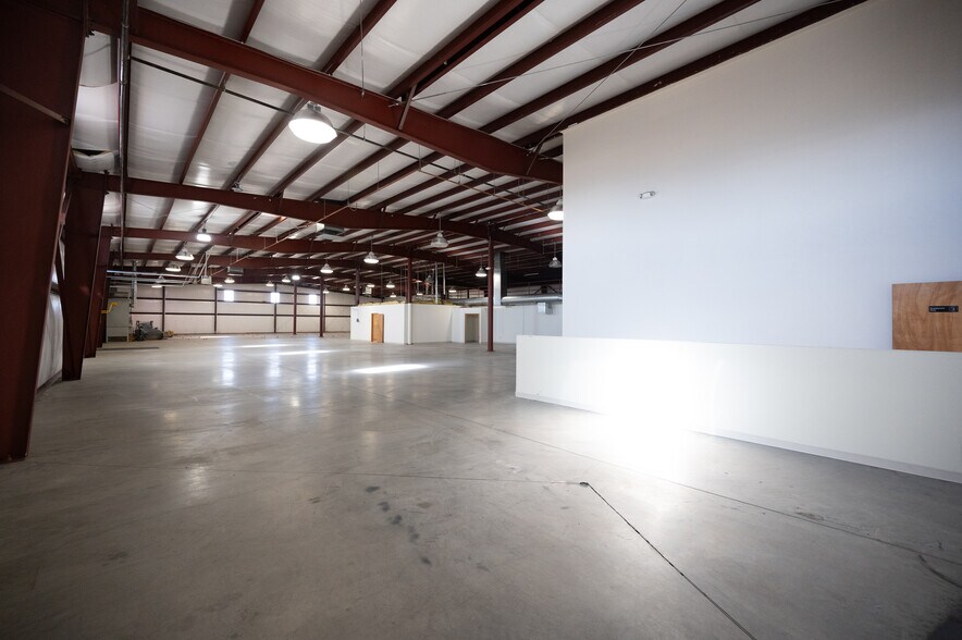 More Photos Of 93696 Highway 70, Chilcoot Warehouse For Lease