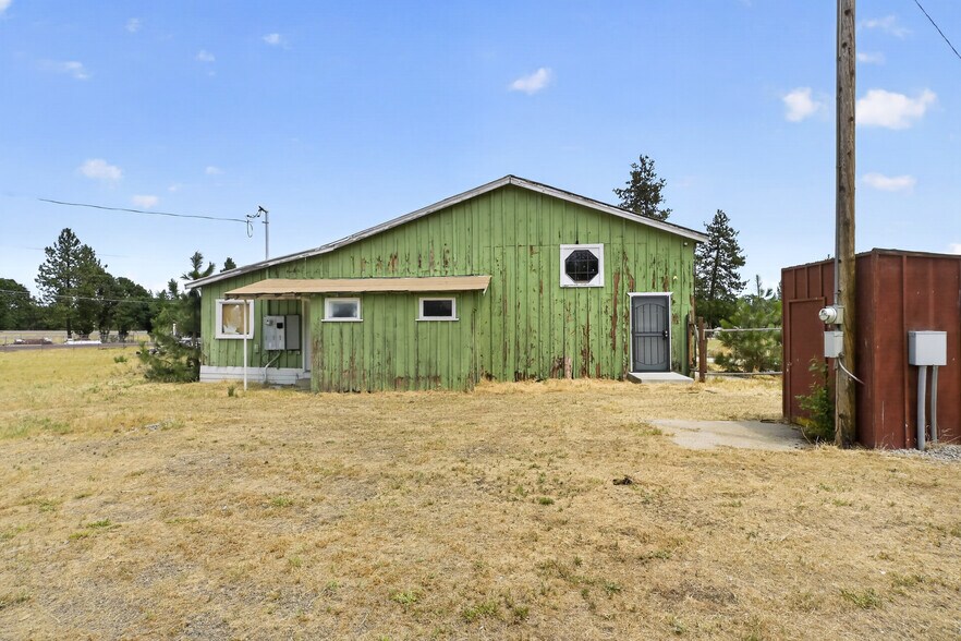 More Photos Of 5331 Easy St, Yreka General Retail For Sale