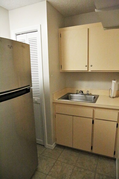 More Photos Of 4113 Neptune Rd, Saint Cloud Office For Sale